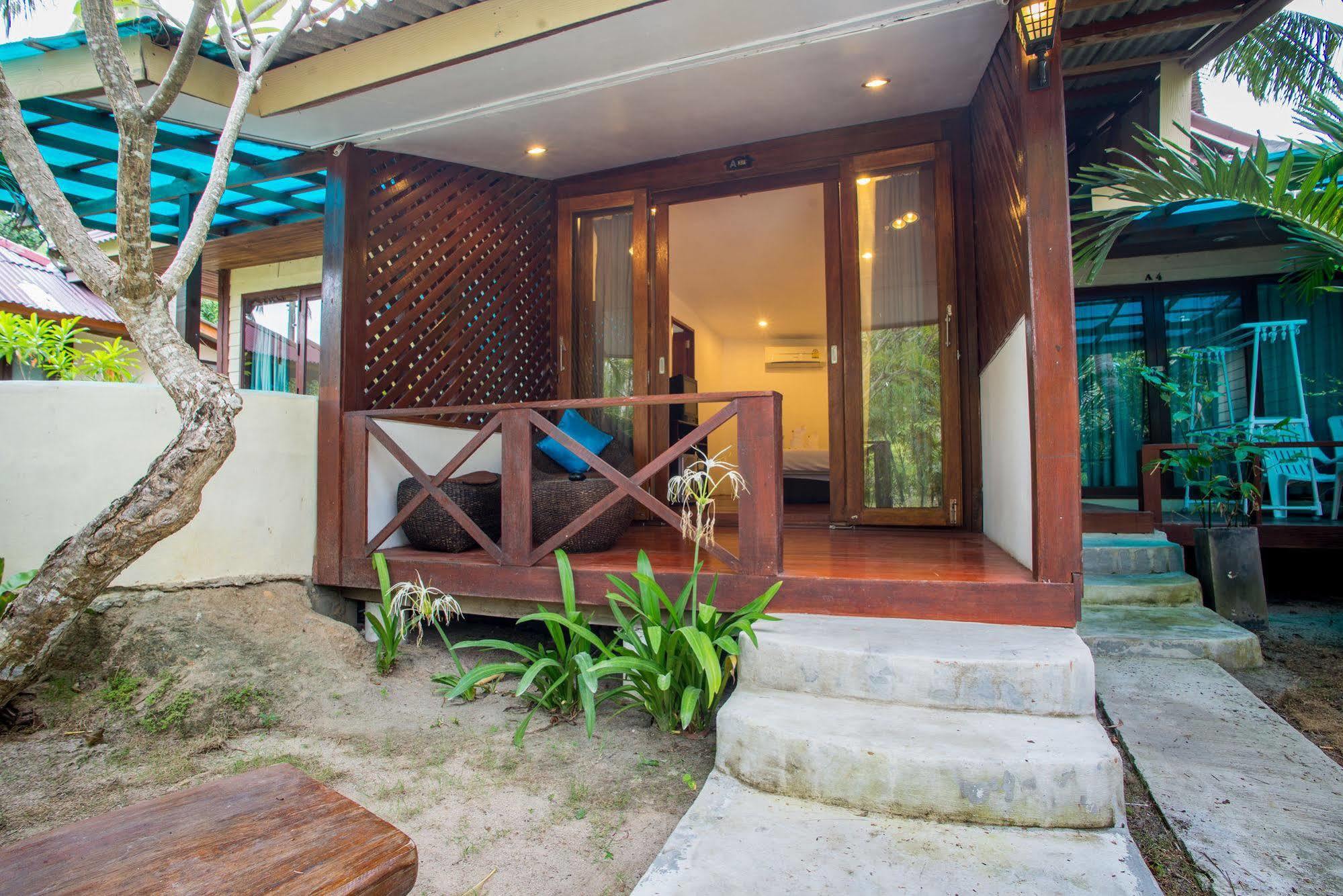 B52 Beach Resort Ko Pha Ngan Exterior photo
